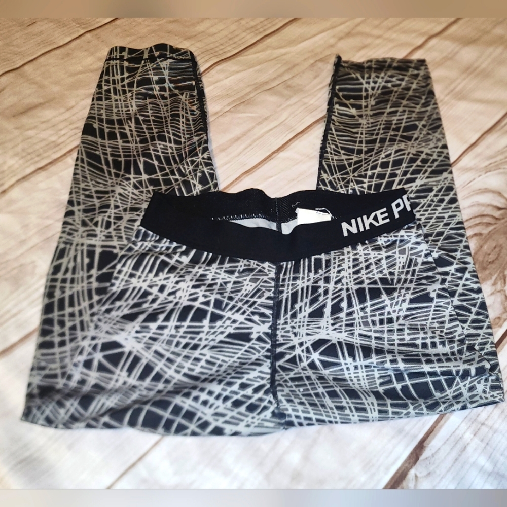 Nike pro leggings